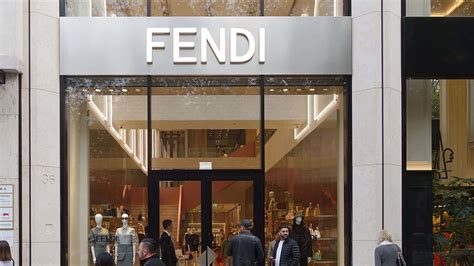 cercasi lavoro da fendi|fendi careers.